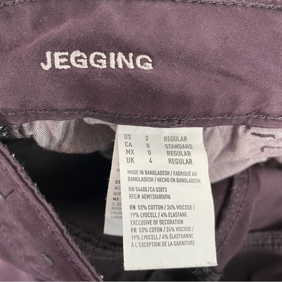 AMERICAN Eagle Outfitters Super Stretch Plum Sateen Skinny Jegging Pants - Picture 6 of 6